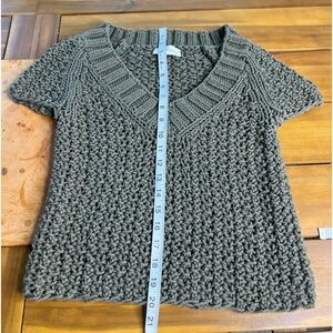 Super cute tse knit shirt